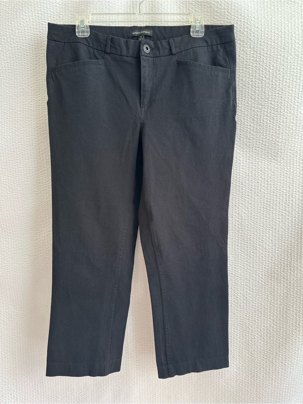 Banana Republic Black Cropped Straight Leg Pants Size 12 Business Casual Women’s